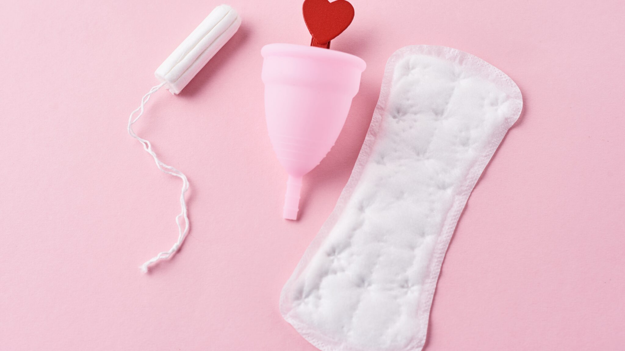 Picture of a menstrual pad and cup