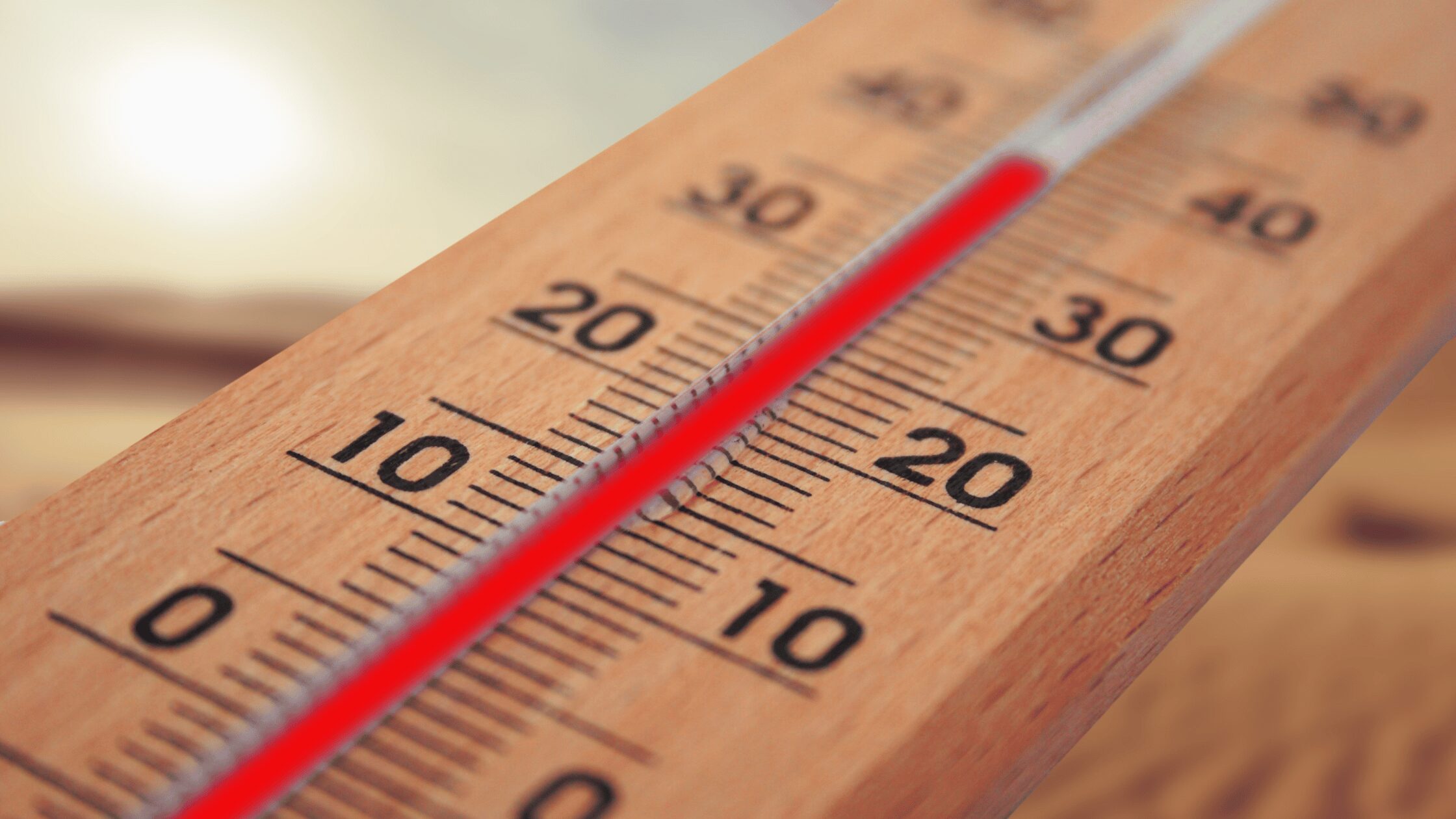 Thermometer showing hot temperatures